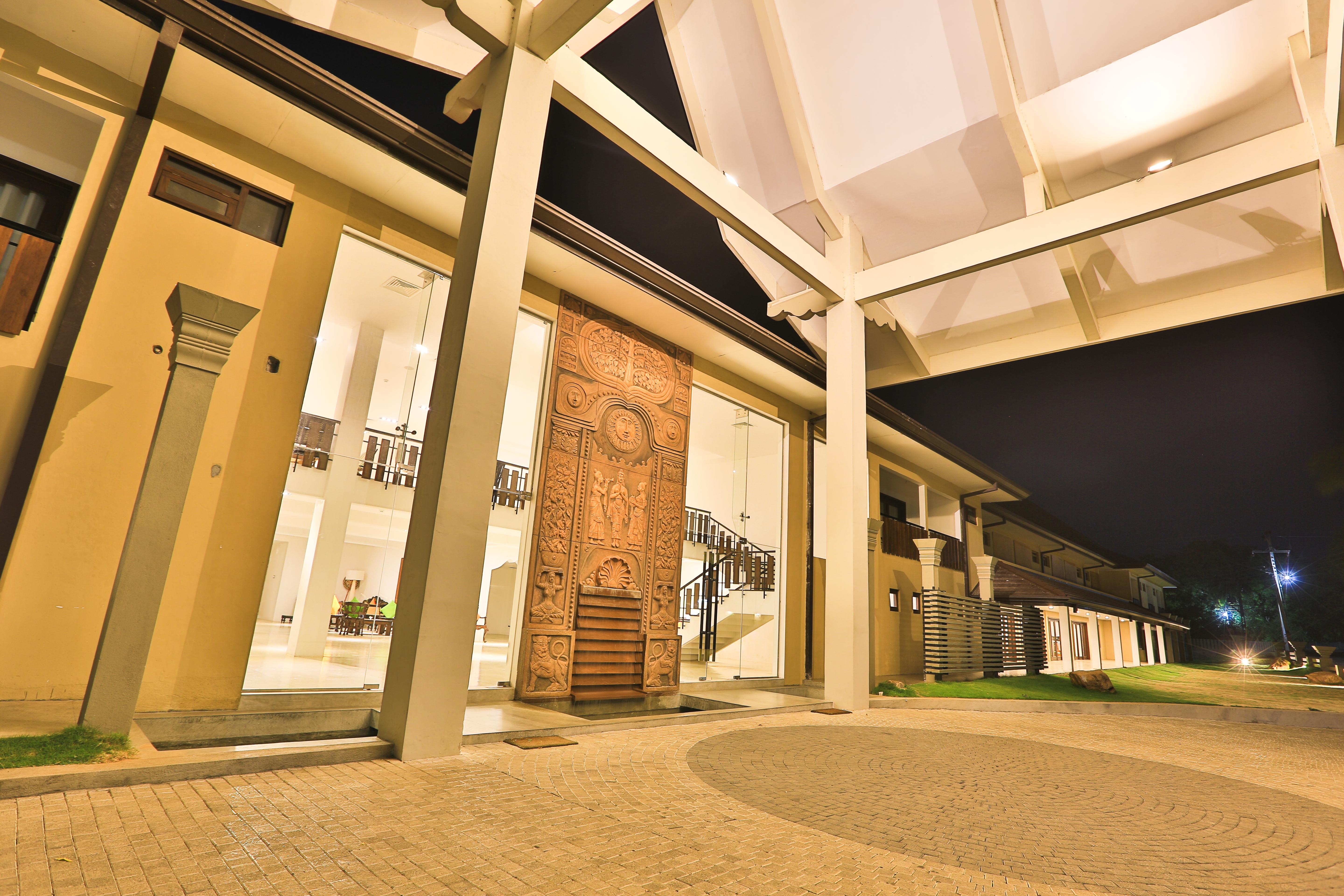 ราชารตะ โฮเต็ล Hotel อนุราธปุระ ภายนอก รูปภาพ