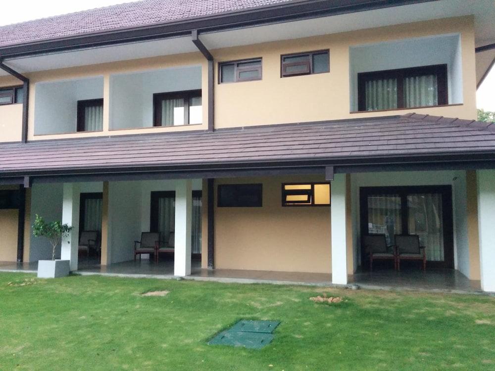ราชารตะ โฮเต็ล Hotel อนุราธปุระ ภายนอก รูปภาพ
